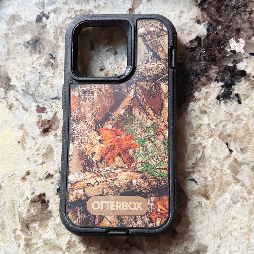 OtterBox Realtree Camo Phone Case - Black, Brown, and Green iPhone 14 Pro